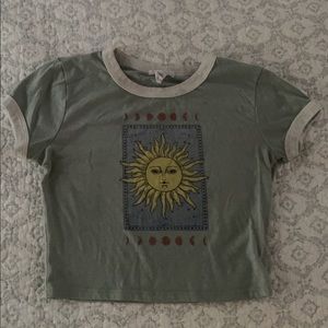 Kids xs/s Sage Green with Sun Short Sleeve Top!